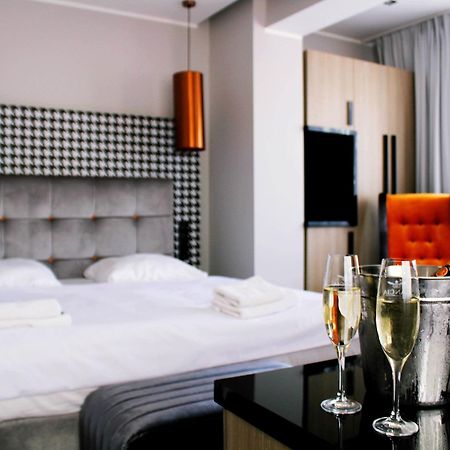 Hotel Pomaranczowa Plaza Сопот Экстерьер фото
