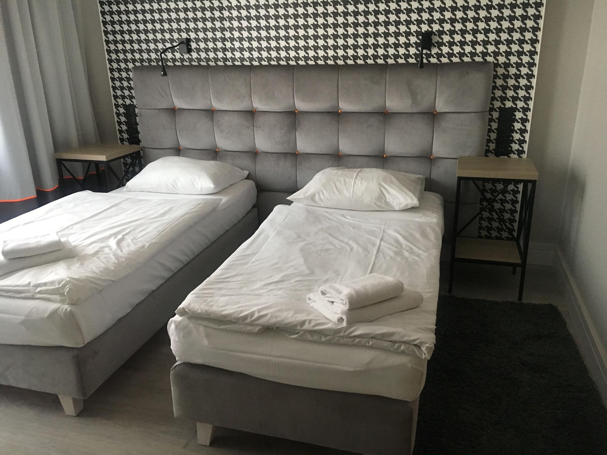 Hotel Pomaranczowa Plaza Сопот Экстерьер фото